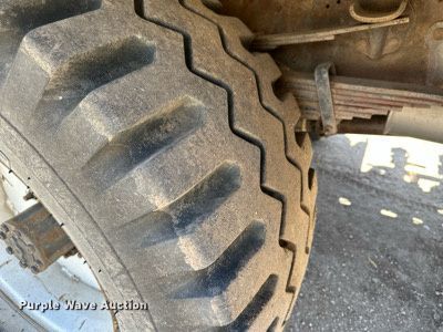 image for item KX9028 1997 Ford F350  applicator truck