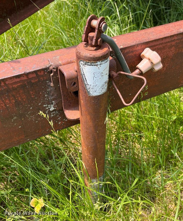 image for item LA9980 Willmar 500  spreader