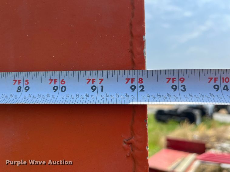 image for item LA9980 Willmar 500  spreader