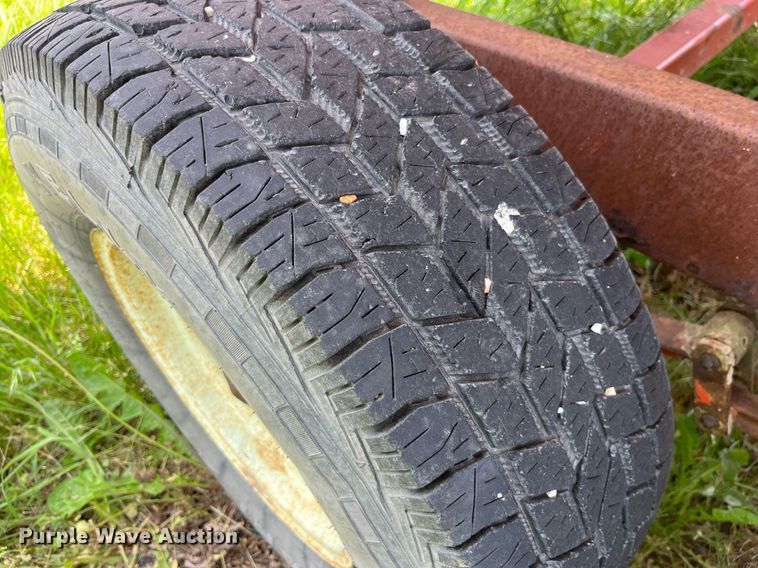 image for item LA9980 Willmar 500  spreader