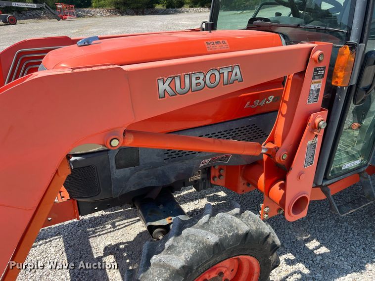 image for item LA9993 Kubota L3430D  MFWD tractor
