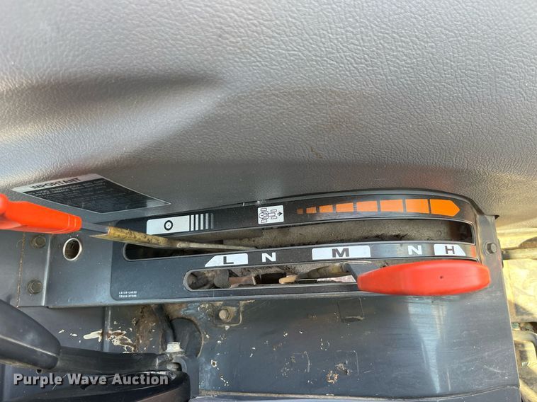 image for item LA9993 Kubota L3430D  MFWD tractor