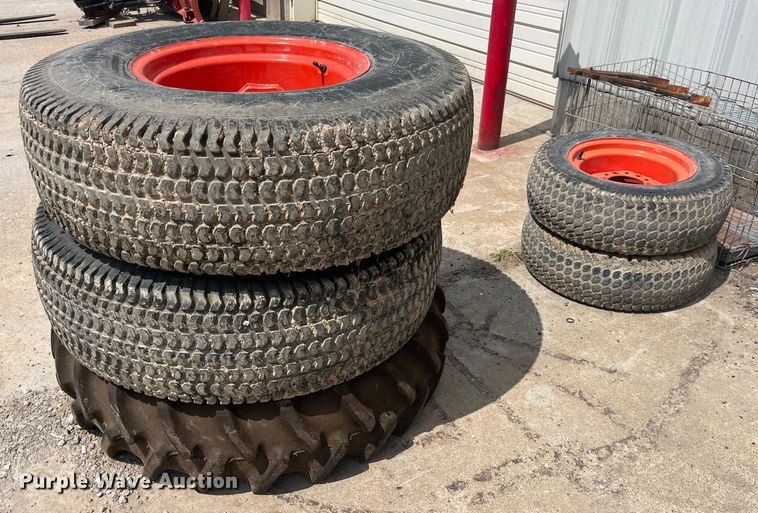 image for item LA9993 Kubota L3430D  MFWD tractor