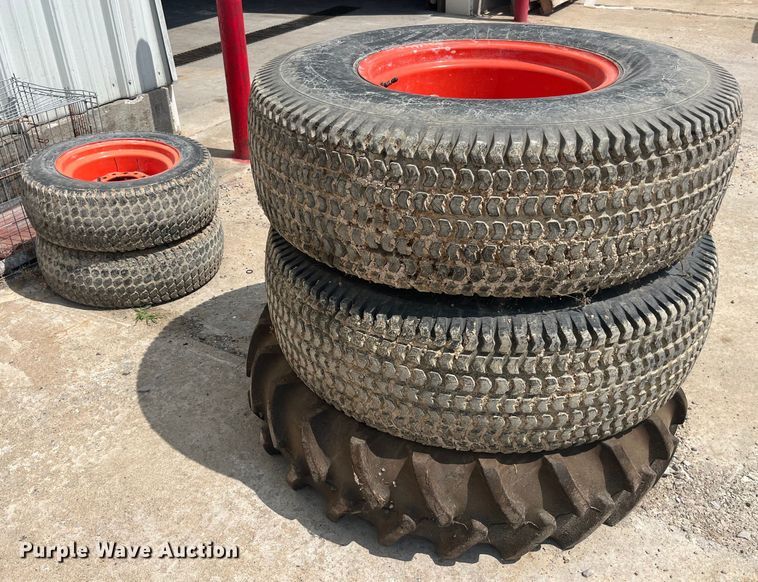 image for item LA9993 Kubota L3430D  MFWD tractor