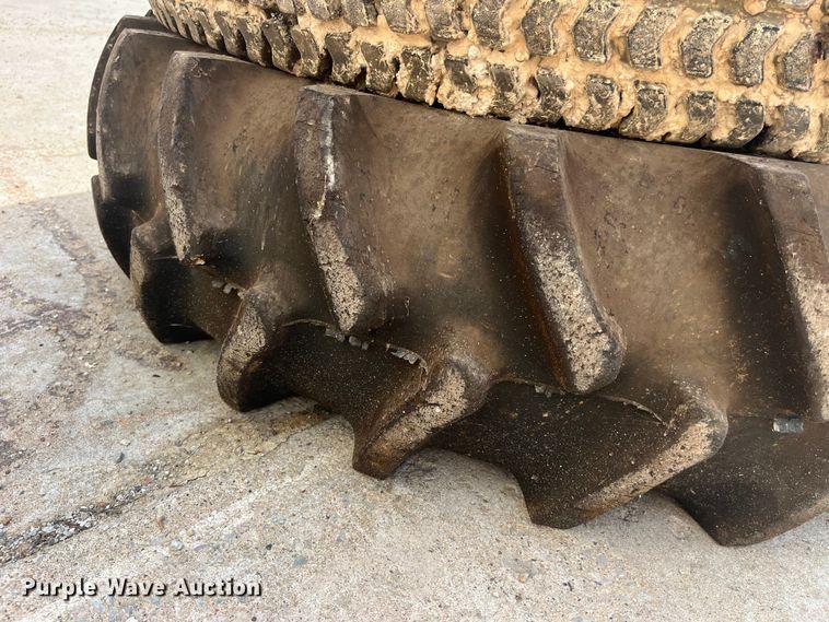 image for item LA9993 Kubota L3430D  MFWD tractor