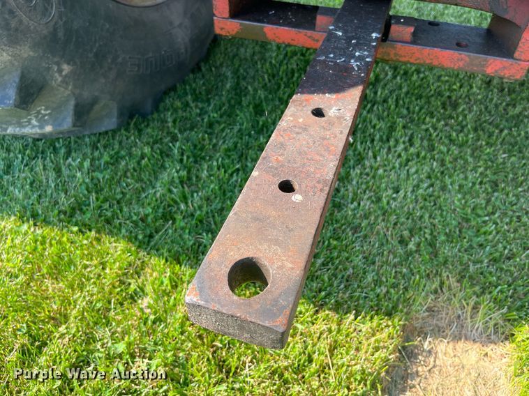 image for item LB9001 1981 International 1086  tractor