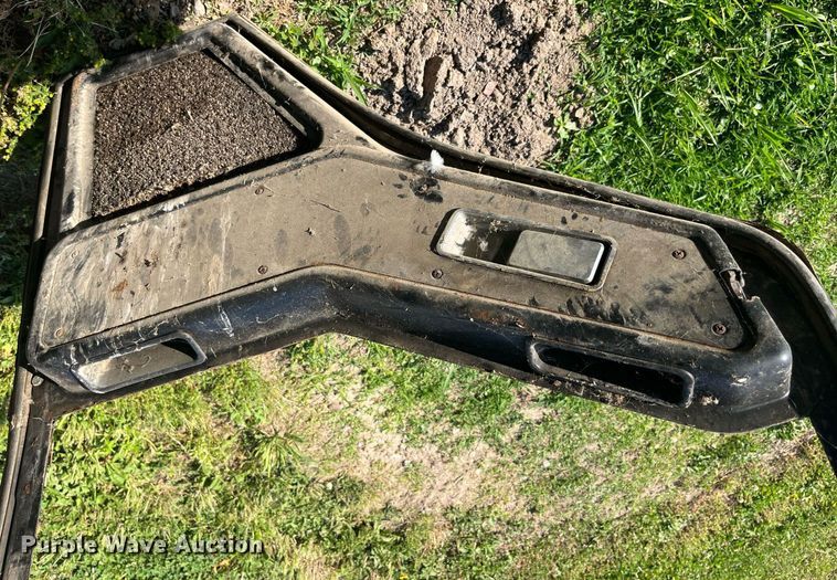 image for item LB9001 1981 International 1086  tractor