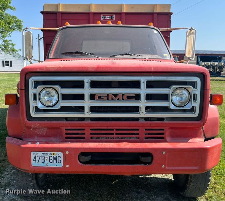 image for item LB9002 1980 GMC Sierra 6000  grain truck