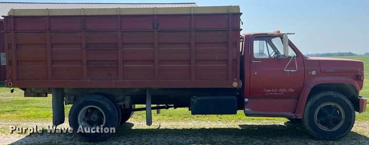 image for item LB9002 1980 GMC Sierra 6000  grain truck