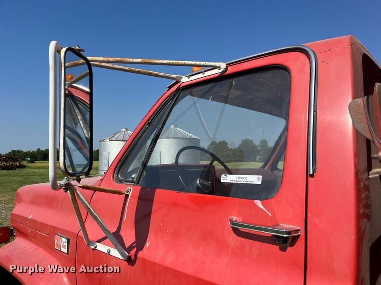 image for item LB9002 1980 GMC Sierra 6000  grain truck