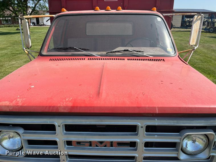 image for item LB9002 1980 GMC Sierra 6000  grain truck