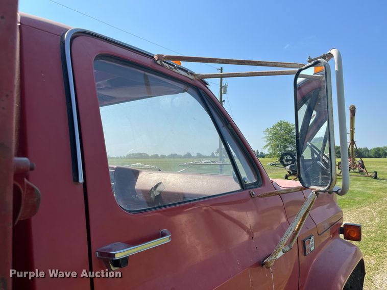 image for item LB9002 1980 GMC Sierra 6000  grain truck