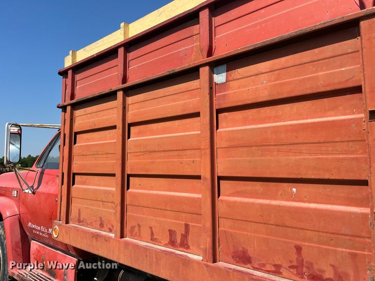 image for item LB9002 1980 GMC Sierra 6000  grain truck