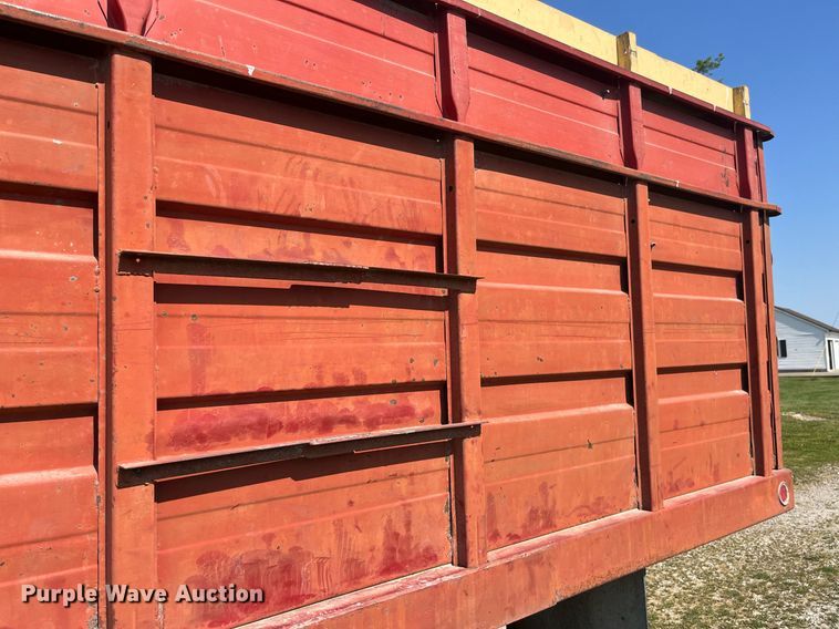 image for item LB9002 1980 GMC Sierra 6000  grain truck