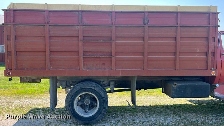 image for item LB9002 1980 GMC Sierra 6000  grain truck