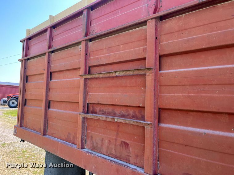 image for item LB9002 1980 GMC Sierra 6000  grain truck