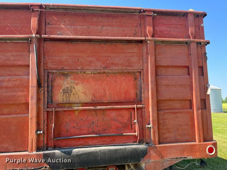 image for item LB9002 1980 GMC Sierra 6000  grain truck