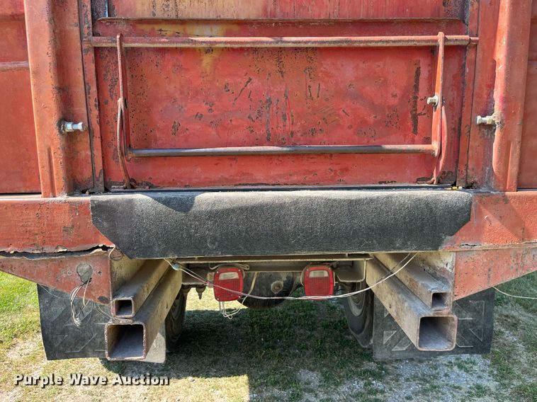 image for item LB9002 1980 GMC Sierra 6000  grain truck