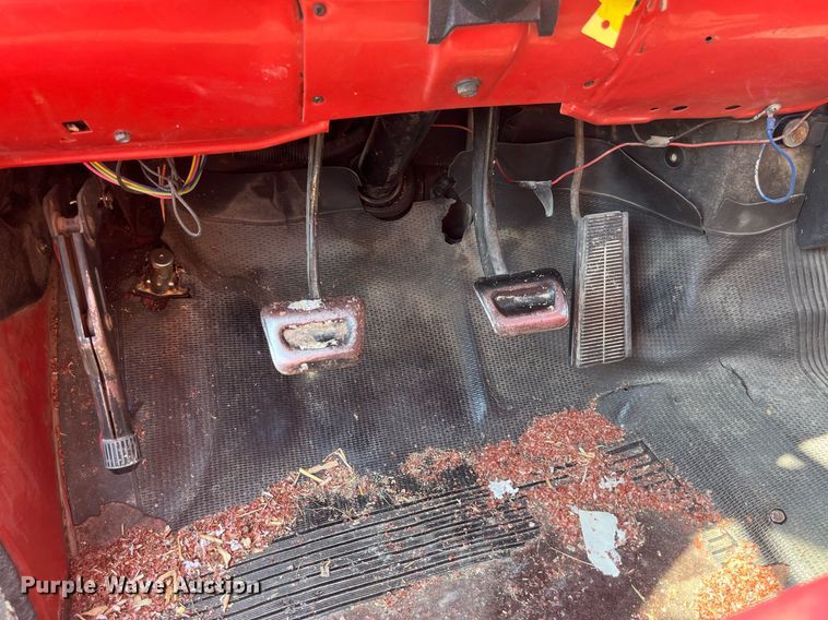 image for item LB9002 1980 GMC Sierra 6000  grain truck