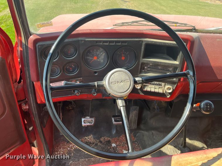 image for item LB9002 1980 GMC Sierra 6000  grain truck