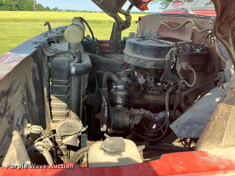 image for item LB9002 1980 GMC Sierra 6000  grain truck