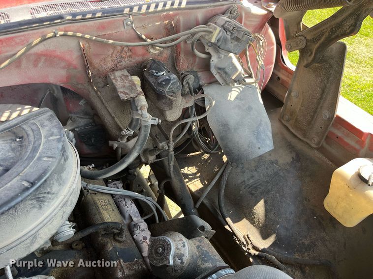 image for item LB9002 1980 GMC Sierra 6000  grain truck