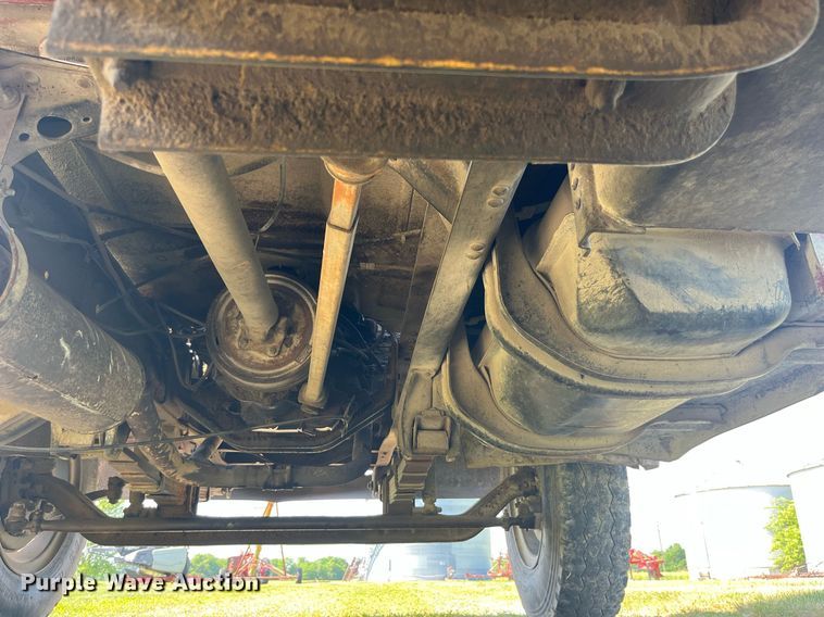 image for item LB9002 1980 GMC Sierra 6000  grain truck