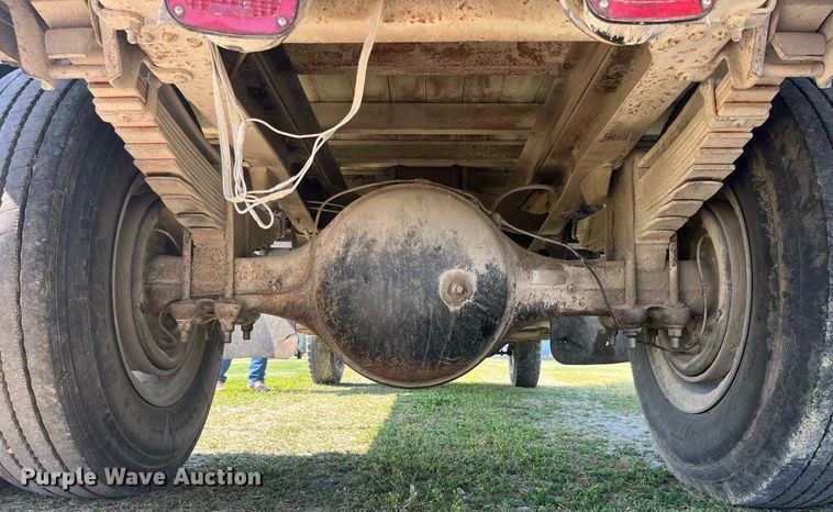 image for item LB9002 1980 GMC Sierra 6000  grain truck