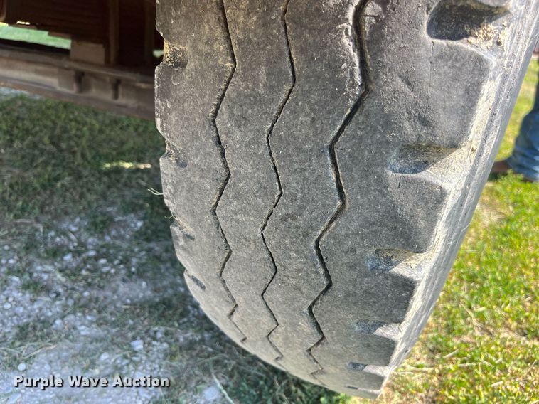 image for item LB9002 1980 GMC Sierra 6000  grain truck