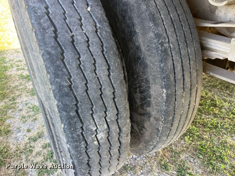 image for item LB9002 1980 GMC Sierra 6000  grain truck