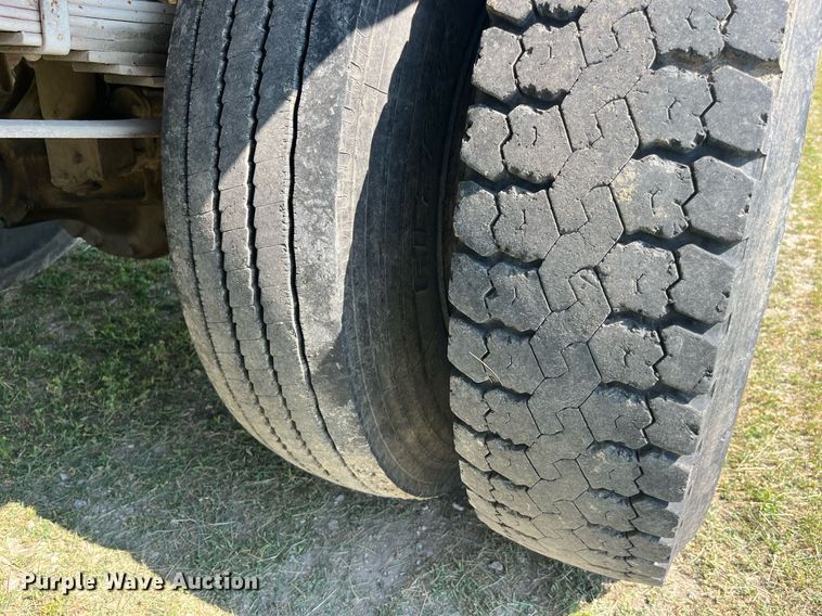 image for item LB9002 1980 GMC Sierra 6000  grain truck