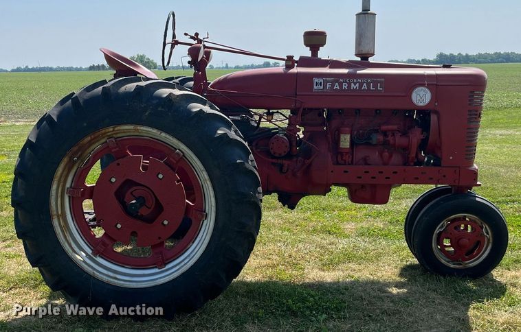 image for item LB9004 Mccormick Farmall Super M  tractor