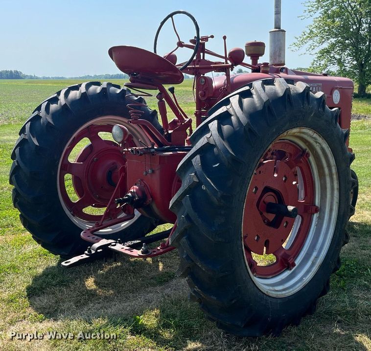 image for item LB9004 Mccormick Farmall Super M  tractor