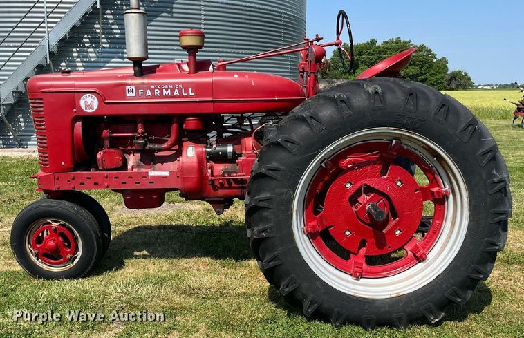 image for item LB9004 Mccormick Farmall Super M  tractor