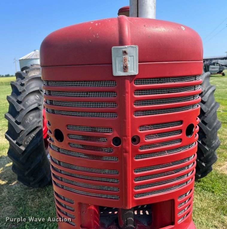 image for item LB9004 Mccormick Farmall Super M  tractor