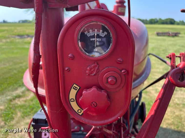 image for item LB9004 Mccormick Farmall Super M  tractor