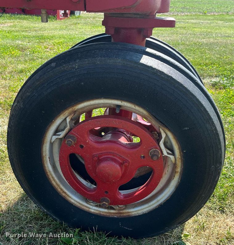 image for item LB9004 Mccormick Farmall Super M  tractor