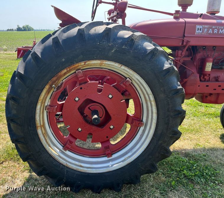 image for item LB9004 Mccormick Farmall Super M  tractor