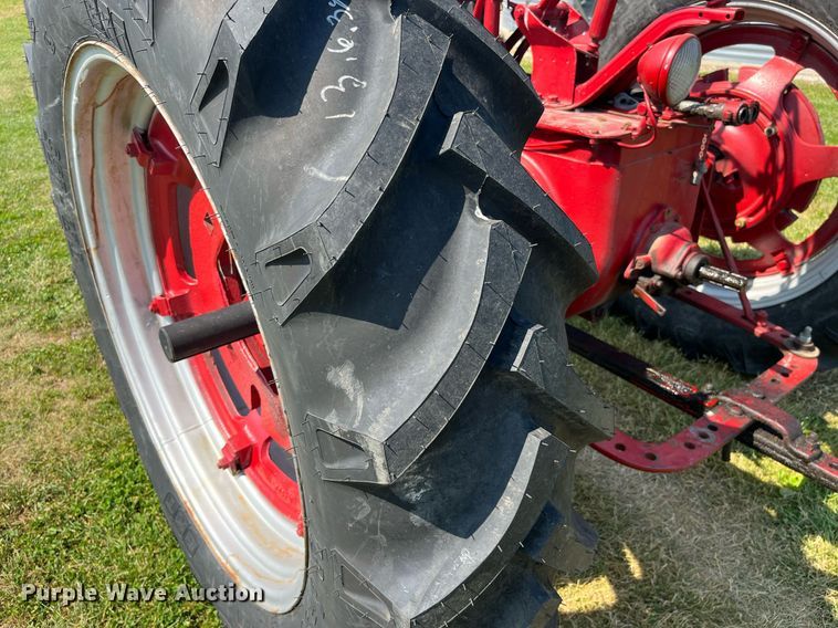 image for item LB9004 Mccormick Farmall Super M  tractor