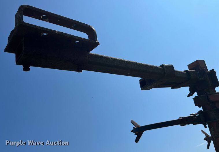 image for item LB9005 International  field cultivator