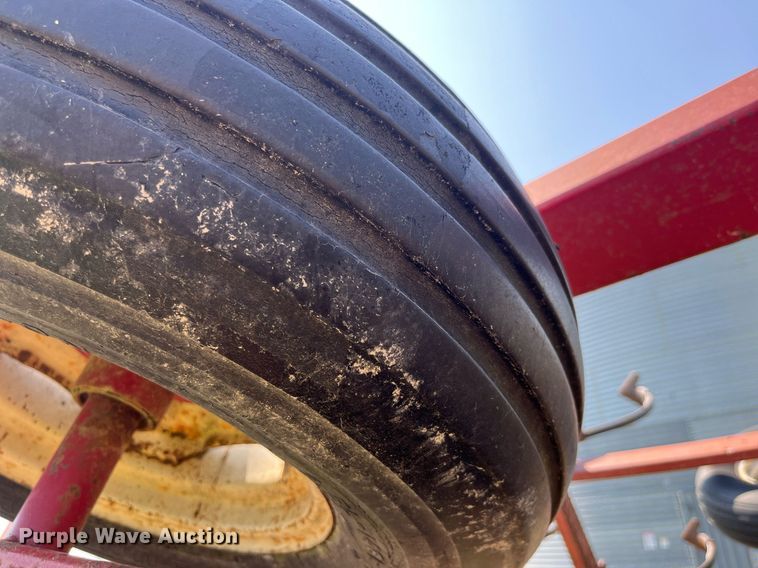 image for item LB9005 International  field cultivator