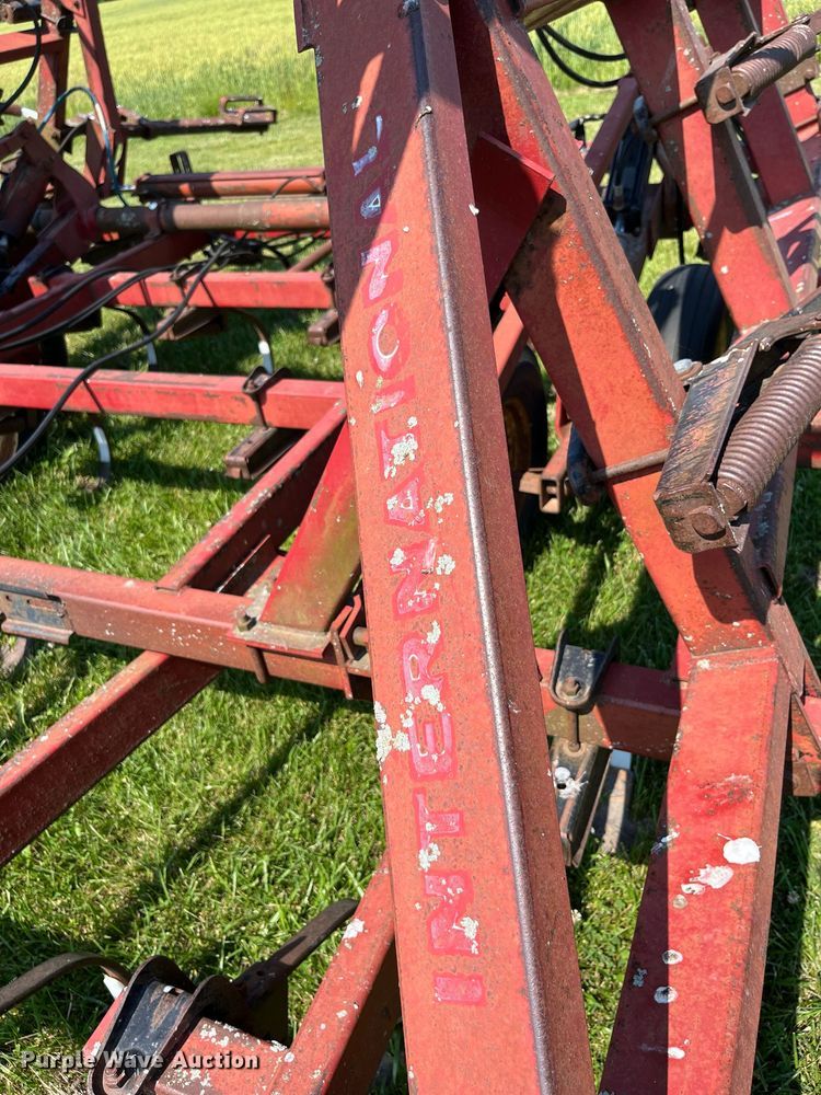 image for item LB9005 International  field cultivator