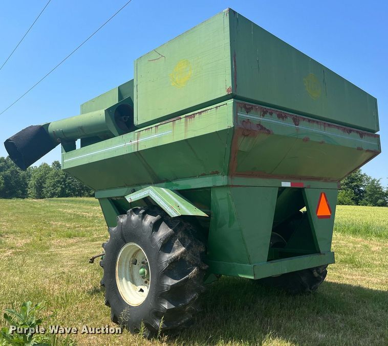 image for item LB9009 E-Z Trail Flow E-Z  grain cart