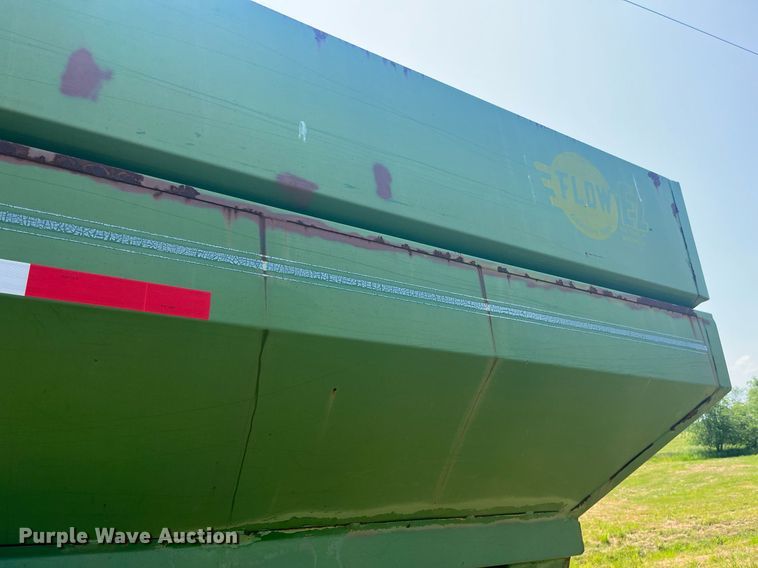 image for item LB9009 E-Z Trail Flow E-Z  grain cart