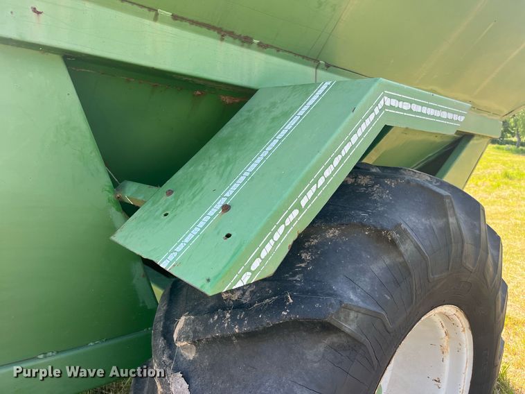 image for item LB9009 E-Z Trail Flow E-Z  grain cart