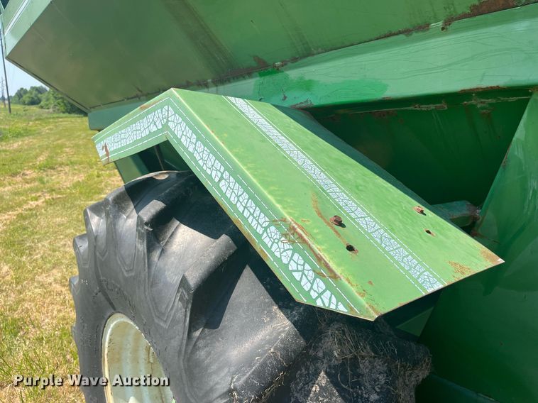 image for item LB9009 E-Z Trail Flow E-Z  grain cart