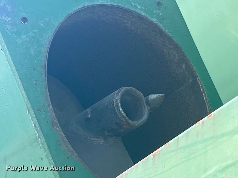 image for item LB9009 E-Z Trail Flow E-Z  grain cart