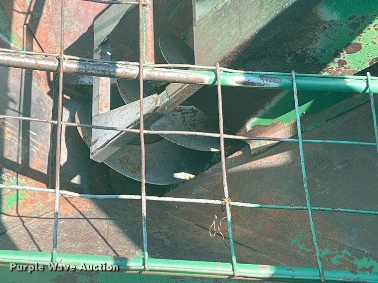 image for item LB9009 E-Z Trail Flow E-Z  grain cart