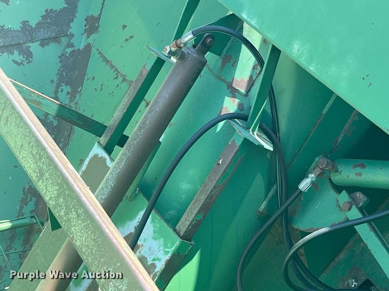 image for item LB9009 E-Z Trail Flow E-Z  grain cart