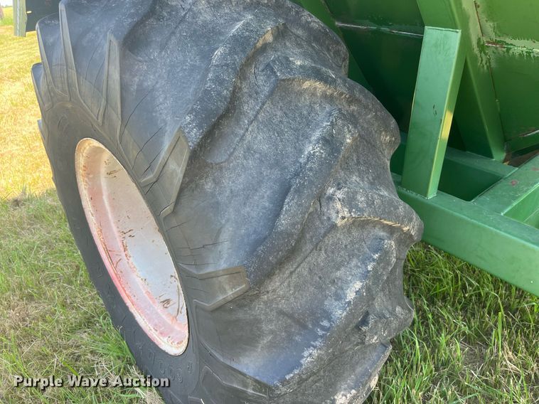 image for item LB9009 E-Z Trail Flow E-Z  grain cart